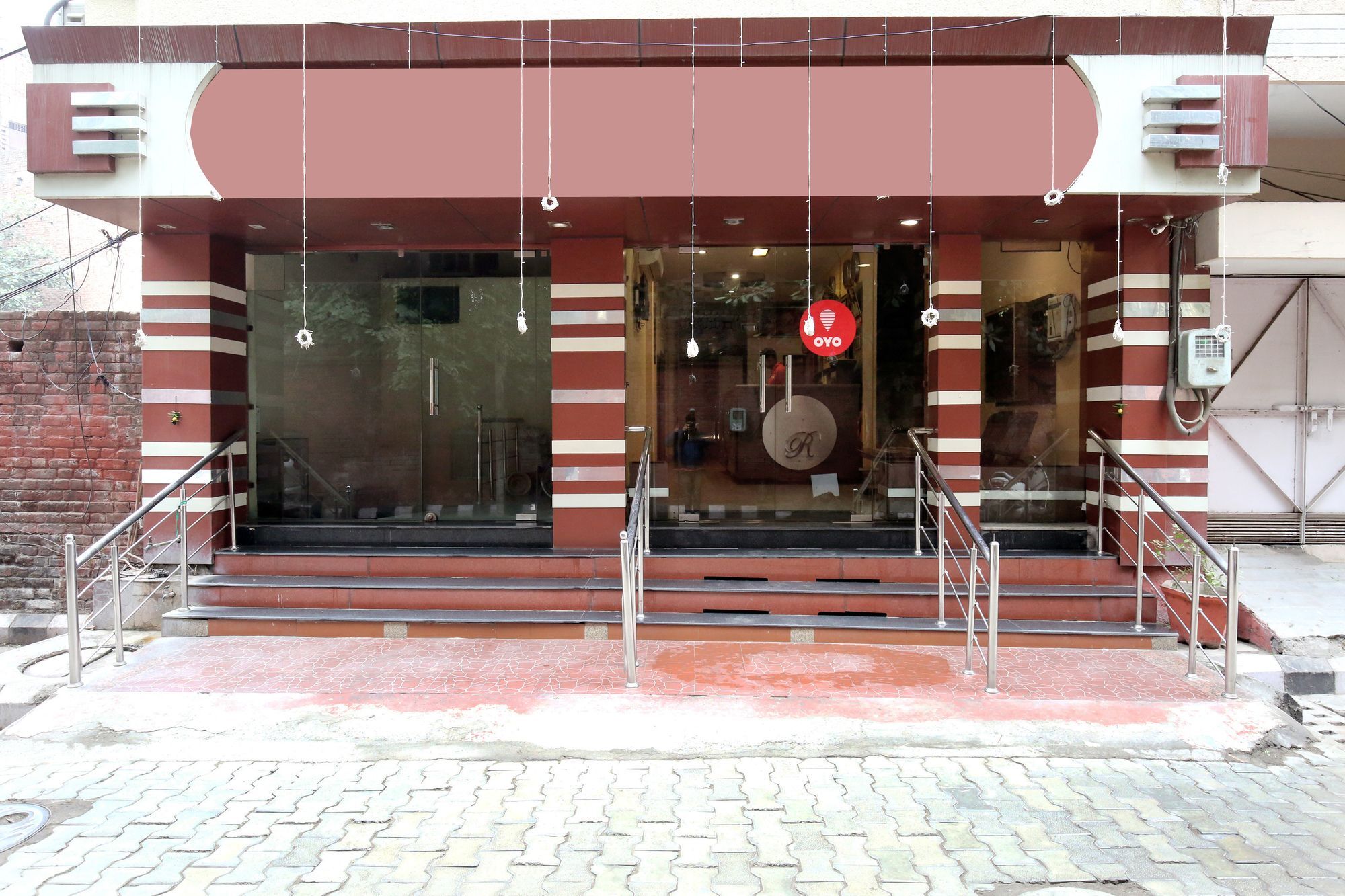 Fabexpress Royal Residency Hotel