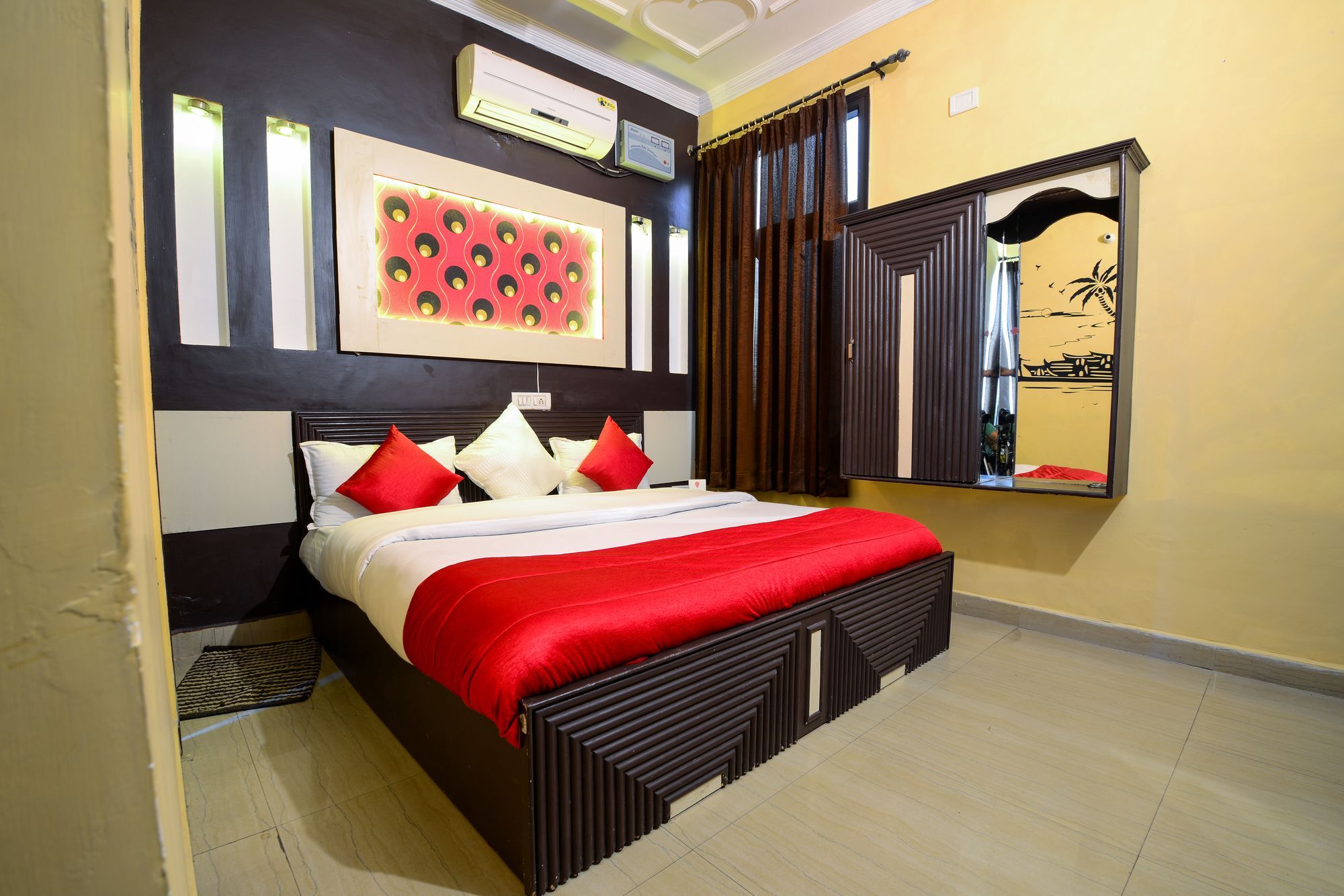 Hotel Fabexpress Royal Residency